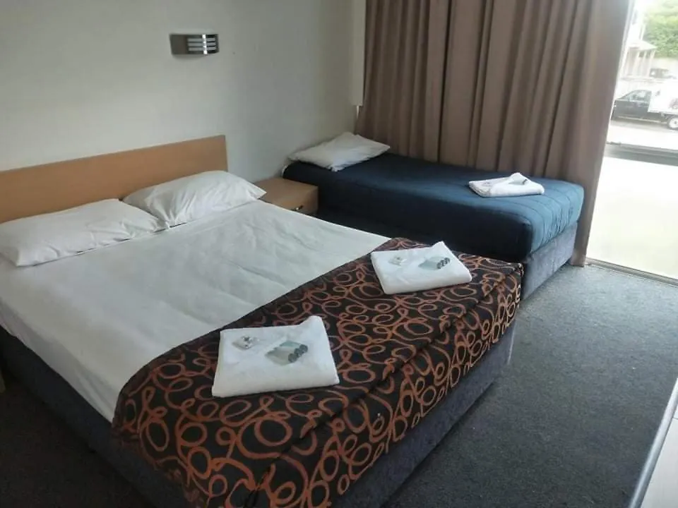 ***  Airway Motel Brisbane Australia